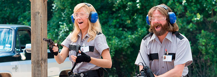 Kristen Wiig y Zach Galifianakis en 'De-mentes criminales'